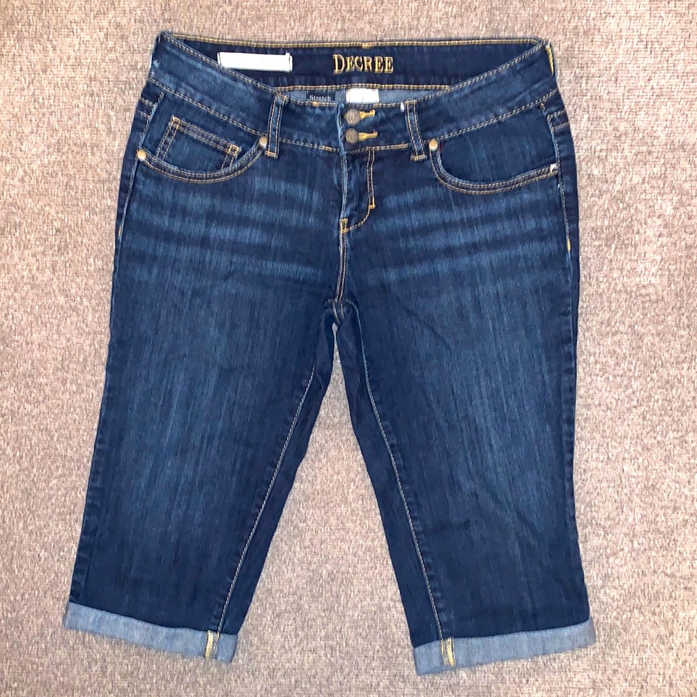 Decree Shorts